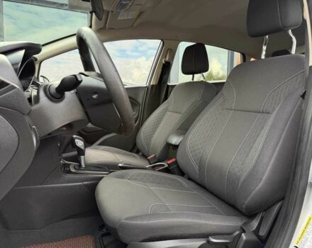 Серый Форд Фиеста, объемом двигателя 1.6 л и пробегом 160 тыс. км за 9300 $, фото 10 на Automoto.ua