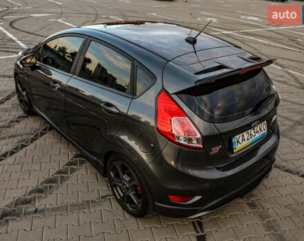 Серый Форд Фиеста, объемом двигателя 1.6 л и пробегом 85 тыс. км за 12500 $, фото 64 на Automoto.ua