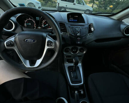 Серый Форд Фиеста, объемом двигателя 1.6 л и пробегом 157 тыс. км за 8900 $, фото 4 на Automoto.ua