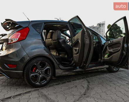 Серый Форд Фиеста, объемом двигателя 1.6 л и пробегом 85 тыс. км за 12500 $, фото 49 на Automoto.ua