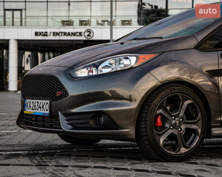 Серый Форд Фиеста, объемом двигателя 1.6 л и пробегом 85 тыс. км за 12500 $, фото 71 на Automoto.ua