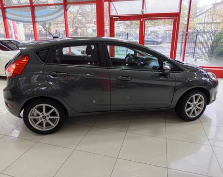 Серый Форд Фиеста, объемом двигателя 1.6 л и пробегом 41 тыс. км за 9200 $, фото 5 на Automoto.ua