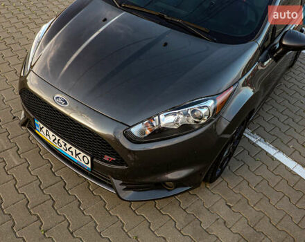 Серый Форд Фиеста, объемом двигателя 1.6 л и пробегом 85 тыс. км за 12500 $, фото 8 на Automoto.ua