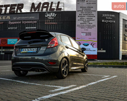 Серый Форд Фиеста, объемом двигателя 1.6 л и пробегом 85 тыс. км за 12500 $, фото 1 на Automoto.ua