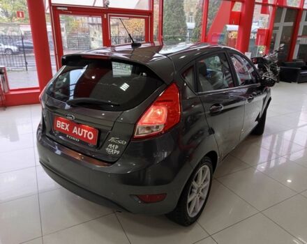 Серый Форд Фиеста, объемом двигателя 1.6 л и пробегом 41 тыс. км за 9200 $, фото 4 на Automoto.ua