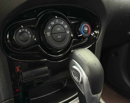 Серый Форд Фиеста, объемом двигателя 1.6 л и пробегом 160 тыс. км за 9300 $, фото 15 на Automoto.ua