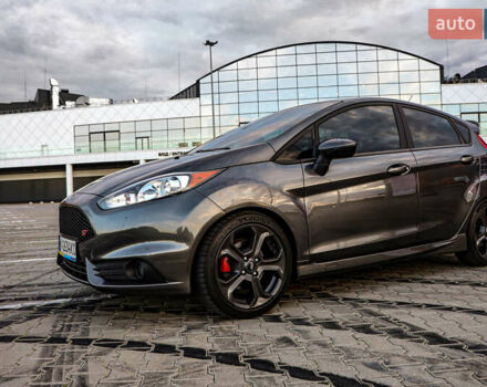 Серый Форд Фиеста, объемом двигателя 1.6 л и пробегом 85 тыс. км за 12500 $, фото 72 на Automoto.ua