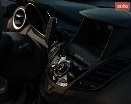 Серый Форд Фиеста, объемом двигателя 1.6 л и пробегом 85 тыс. км за 12500 $, фото 40 на Automoto.ua