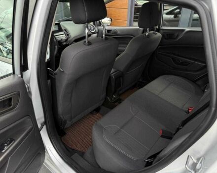 Серый Форд Фиеста, объемом двигателя 1.6 л и пробегом 160 тыс. км за 9300 $, фото 17 на Automoto.ua