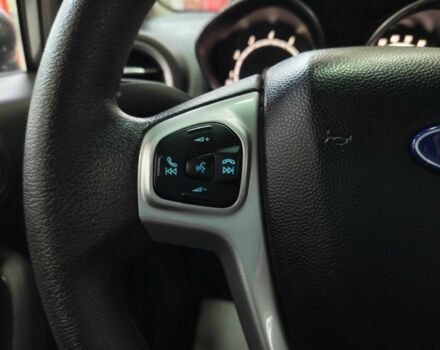 Серый Форд Фиеста, объемом двигателя 1.6 л и пробегом 41 тыс. км за 9200 $, фото 21 на Automoto.ua