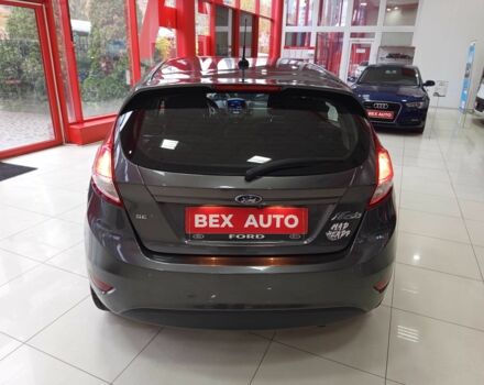 Серый Форд Фиеста, объемом двигателя 1.6 л и пробегом 41 тыс. км за 9200 $, фото 3 на Automoto.ua