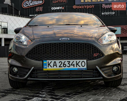 Серый Форд Фиеста, объемом двигателя 1.6 л и пробегом 85 тыс. км за 12500 $, фото 60 на Automoto.ua