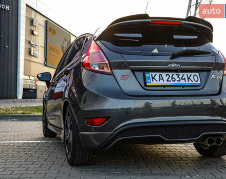 Серый Форд Фиеста, объемом двигателя 1.6 л и пробегом 85 тыс. км за 12500 $, фото 16 на Automoto.ua