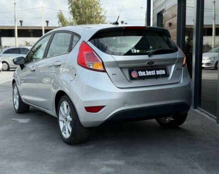 Серый Форд Фиеста, объемом двигателя 1.6 л и пробегом 160 тыс. км за 9300 $, фото 4 на Automoto.ua