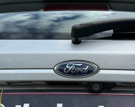 Серый Форд Фиеста, объемом двигателя 1.6 л и пробегом 160 тыс. км за 9300 $, фото 7 на Automoto.ua