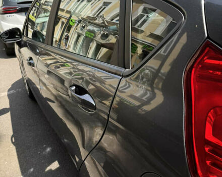 Серый Форд Фиеста, объемом двигателя 1.6 л и пробегом 39 тыс. км за 10000 $, фото 8 на Automoto.ua