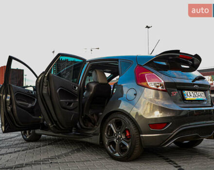 Серый Форд Фиеста, объемом двигателя 1.6 л и пробегом 85 тыс. км за 12500 $, фото 48 на Automoto.ua