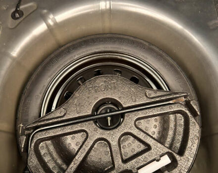 Сірий Форд Фієста, об'ємом двигуна 1.6 л та пробігом 124 тис. км за 9200 $, фото 15 на Automoto.ua