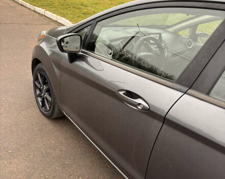 Сірий Форд Фієста, об'ємом двигуна 1.6 л та пробігом 124 тис. км за 9200 $, фото 5 на Automoto.ua