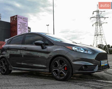 Серый Форд Фиеста, объемом двигателя 1.6 л и пробегом 85 тыс. км за 12500 $, фото 68 на Automoto.ua