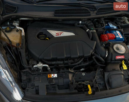 Серый Форд Фиеста, объемом двигателя 1.6 л и пробегом 85 тыс. км за 12500 $, фото 54 на Automoto.ua