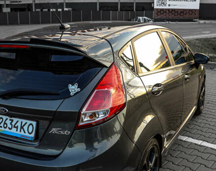 Серый Форд Фиеста, объемом двигателя 1.6 л и пробегом 85 тыс. км за 12500 $, фото 18 на Automoto.ua