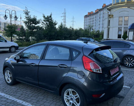 Серый Форд Фиеста, объемом двигателя 1.6 л и пробегом 157 тыс. км за 8900 $, фото 2 на Automoto.ua