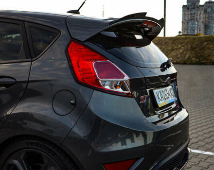 Серый Форд Фиеста, объемом двигателя 1.6 л и пробегом 85 тыс. км за 12500 $, фото 22 на Automoto.ua