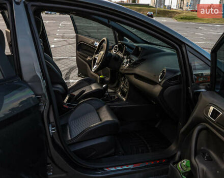 Серый Форд Фиеста, объемом двигателя 1.6 л и пробегом 85 тыс. км за 12500 $, фото 39 на Automoto.ua