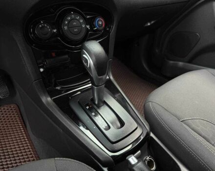 Серый Форд Фиеста, объемом двигателя 1.6 л и пробегом 160 тыс. км за 9300 $, фото 14 на Automoto.ua