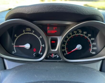 Серый Форд Фиеста, объемом двигателя 1.6 л и пробегом 266 тыс. км за 5700 $, фото 14 на Automoto.ua