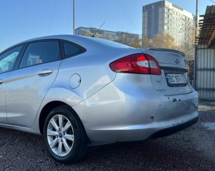 Серый Форд Фиеста, объемом двигателя 1.6 л и пробегом 266 тыс. км за 5700 $, фото 2 на Automoto.ua