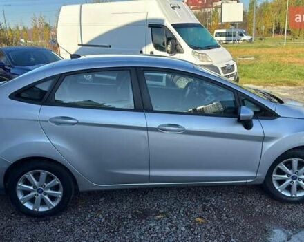 Серый Форд Фиеста, объемом двигателя 1.6 л и пробегом 266 тыс. км за 5700 $, фото 5 на Automoto.ua