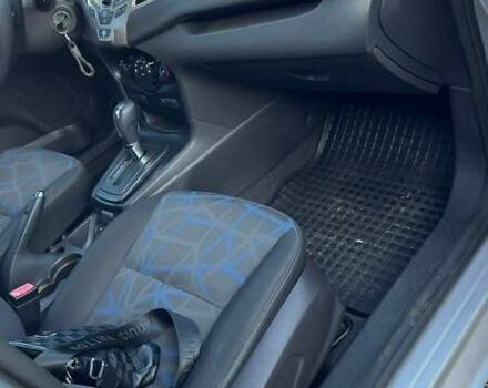 Серый Форд Фиеста, объемом двигателя 1.6 л и пробегом 266 тыс. км за 5700 $, фото 19 на Automoto.ua