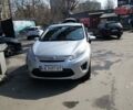 Серый Форд Фиеста, объемом двигателя 1.6 л и пробегом 209 тыс. км за 5600 $, фото 2 на Automoto.ua