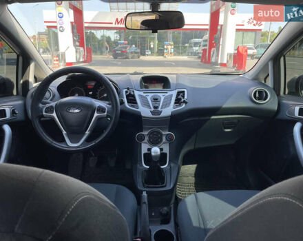 Сірий Форд Фієста, об'ємом двигуна 1.6 л та пробігом 186 тис. км за 6000 $, фото 11 на Automoto.ua