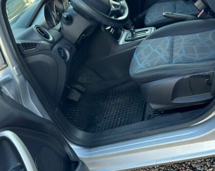 Серый Форд Фиеста, объемом двигателя 1.6 л и пробегом 266 тыс. км за 5700 $, фото 12 на Automoto.ua