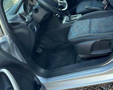 Серый Форд Фиеста, объемом двигателя 1.6 л и пробегом 266 тыс. км за 5700 $, фото 11 на Automoto.ua