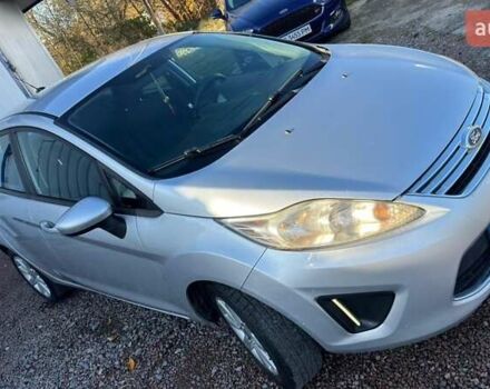 Серый Форд Фиеста, объемом двигателя 1.6 л и пробегом 266 тыс. км за 5700 $, фото 2 на Automoto.ua