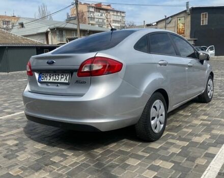 Серый Форд Фиеста, объемом двигателя 1.6 л и пробегом 240 тыс. км за 4600 $, фото 3 на Automoto.ua