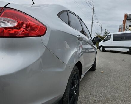 Сірий Форд Фієста, об'ємом двигуна 1.6 л та пробігом 131 тис. км за 4800 $, фото 4 на Automoto.ua