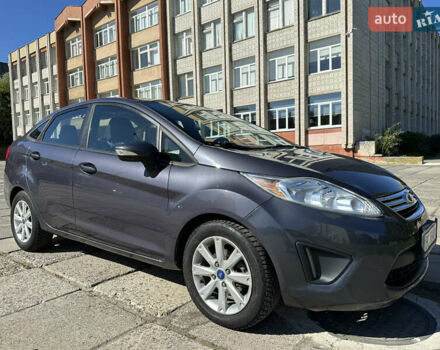 Серый Форд Фиеста, объемом двигателя 1.6 л и пробегом 189 тыс. км за 7000 $, фото 7 на Automoto.ua