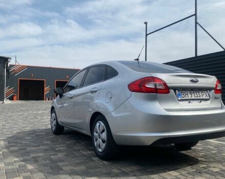 Серый Форд Фиеста, объемом двигателя 1.6 л и пробегом 240 тыс. км за 4600 $, фото 2 на Automoto.ua