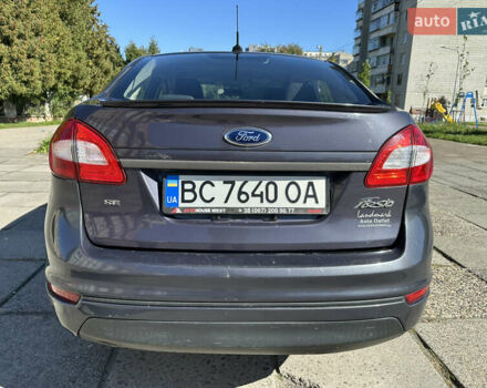 Серый Форд Фиеста, объемом двигателя 1.6 л и пробегом 189 тыс. км за 7000 $, фото 2 на Automoto.ua