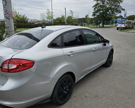 Сірий Форд Фієста, об'ємом двигуна 1.6 л та пробігом 131 тис. км за 4800 $, фото 3 на Automoto.ua