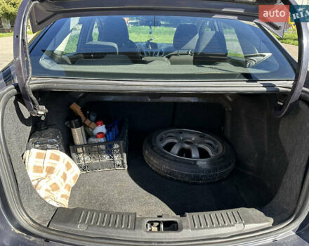 Серый Форд Фиеста, объемом двигателя 1.6 л и пробегом 189 тыс. км за 7000 $, фото 9 на Automoto.ua