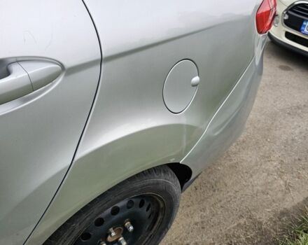 Сірий Форд Фієста, об'ємом двигуна 1.6 л та пробігом 131 тис. км за 4800 $, фото 23 на Automoto.ua