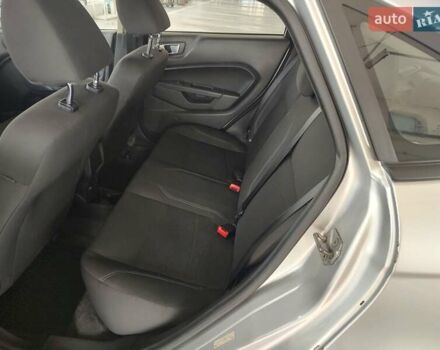 Сірий Форд Фієста, об'ємом двигуна 1.6 л та пробігом 209 тис. км за 7200 $, фото 5 на Automoto.ua