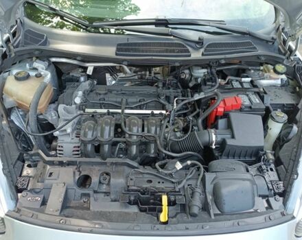 Серый Форд Фиеста, объемом двигателя 0.16 л и пробегом 131 тыс. км за 7500 $, фото 13 на Automoto.ua