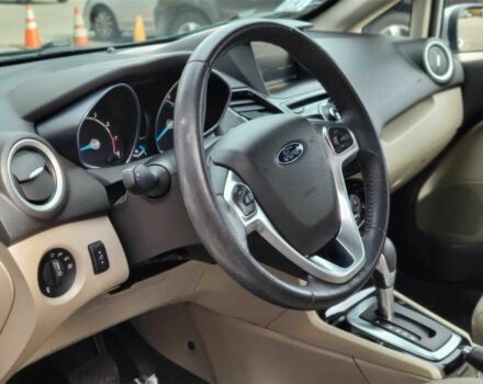 Серый Форд Фиеста, объемом двигателя 1.6 л и пробегом 81 тыс. км за 4000 $, фото 7 на Automoto.ua